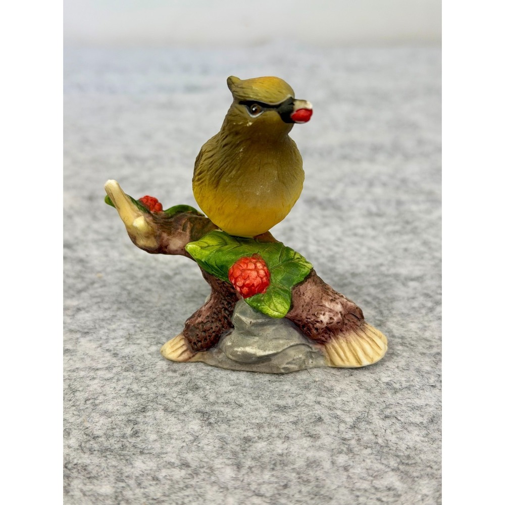Cedar Waxwing Porcelain Figurine "Americas Favorite Songbirds" Collection Vintag
